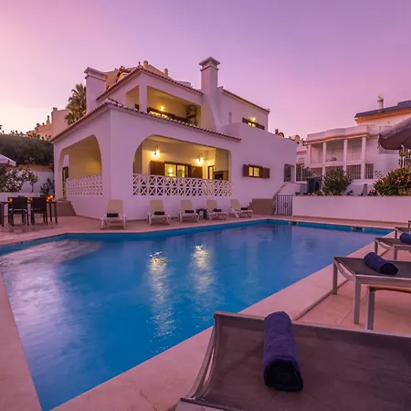 Villa In Albufeira Near Sea Beach